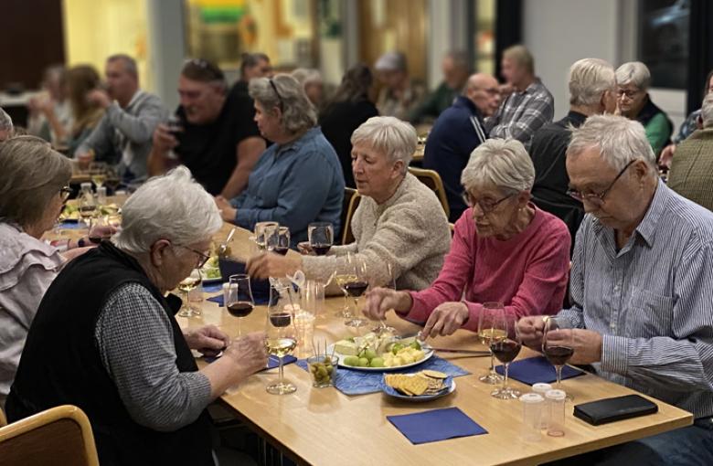 Gästerna provsmakar